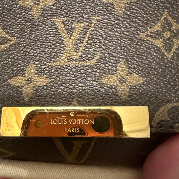 Authentic Louis Vuitton Monogram Favorite PM - Picture 14 of 16
